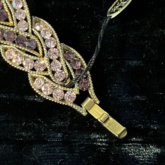 Vintage NWT Rare Crown Trifari Goldtone Pink Purple Rhinestone Bracelet 7” - Picture 7 of 14